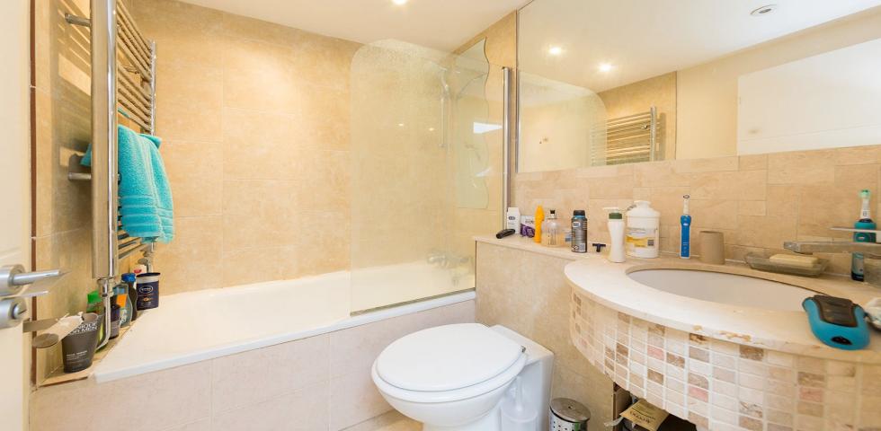 			3 Bedroom, 2 bath, 1 reception Flat			 Westbere Road, WEST HAMPSTEAD